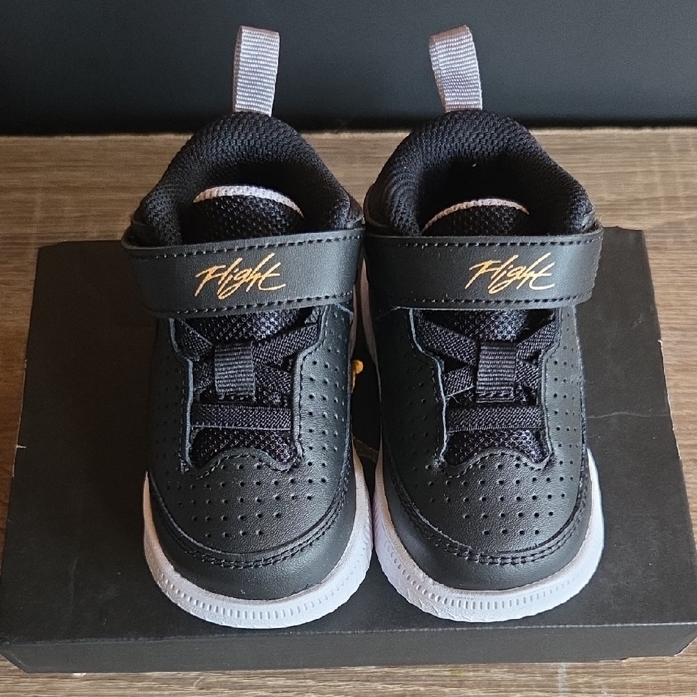 JORDAN MAX AURA 5(TD)